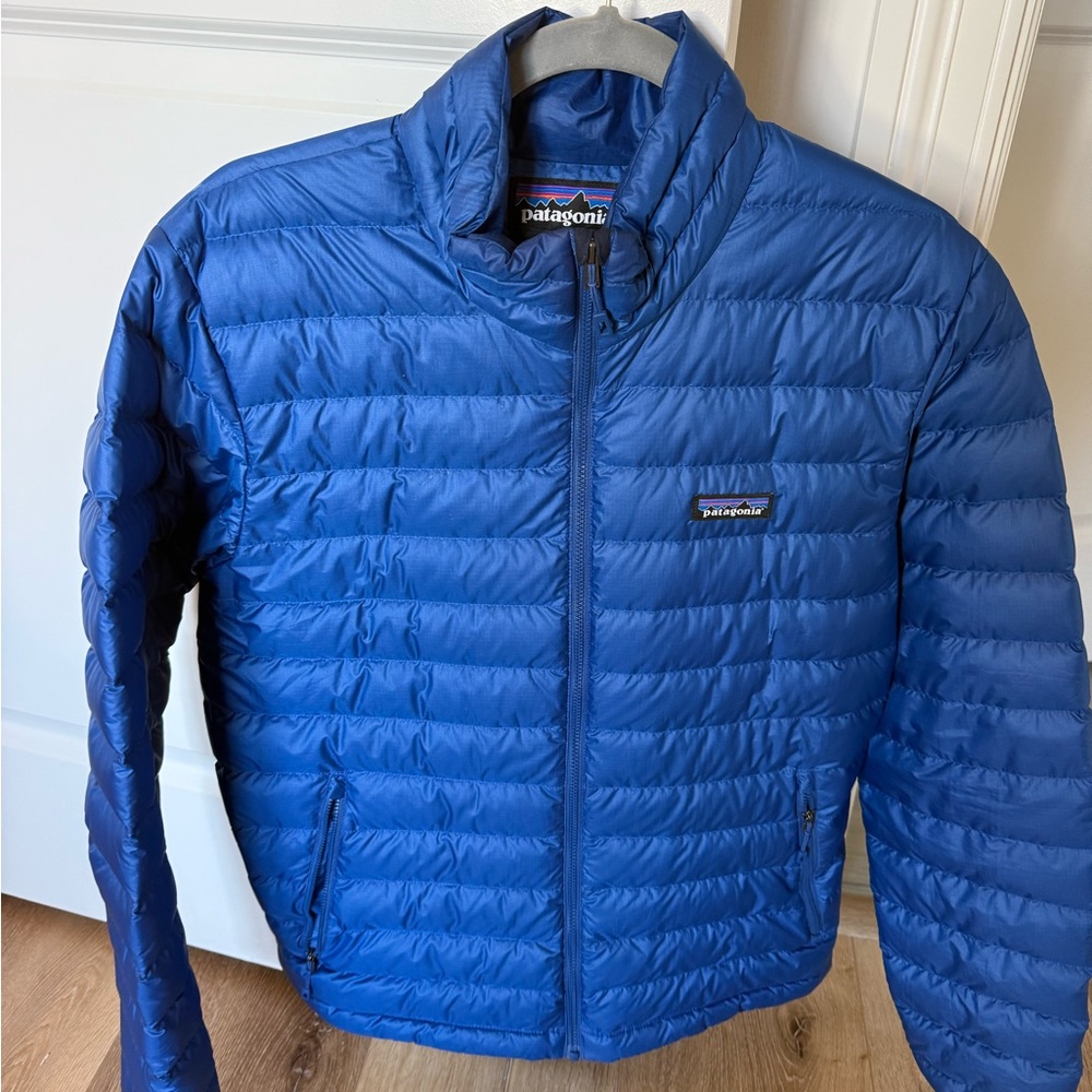 Patagonia Men's Blue Down Sweater Jacket size Medium EUC